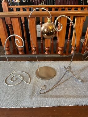 3 Ornament Stands